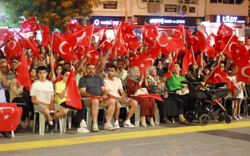 K U R T U L U Ş 4
