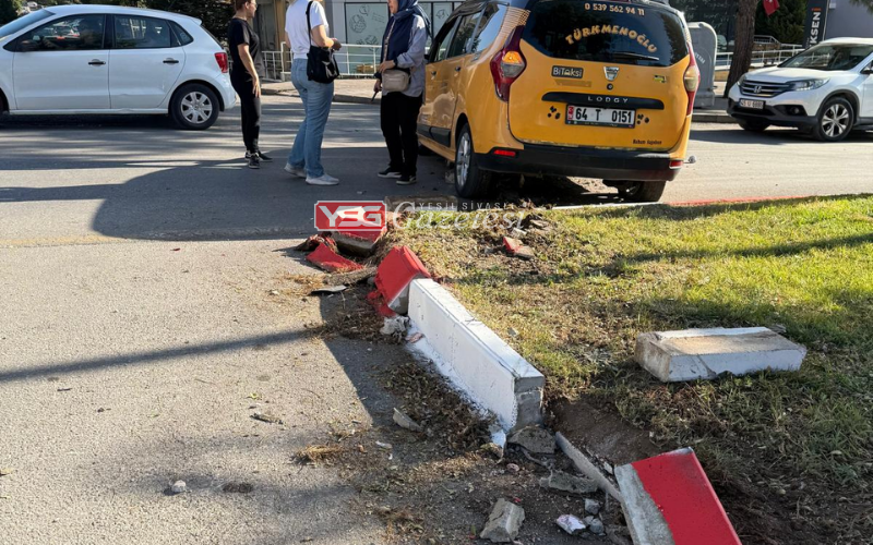 Uşak Taksi̇ Kaza1