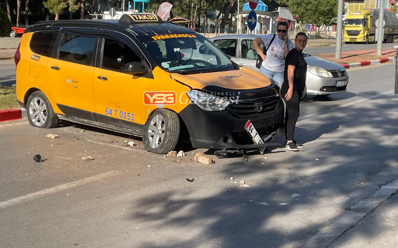 Uşak Taksi̇ Kaza2