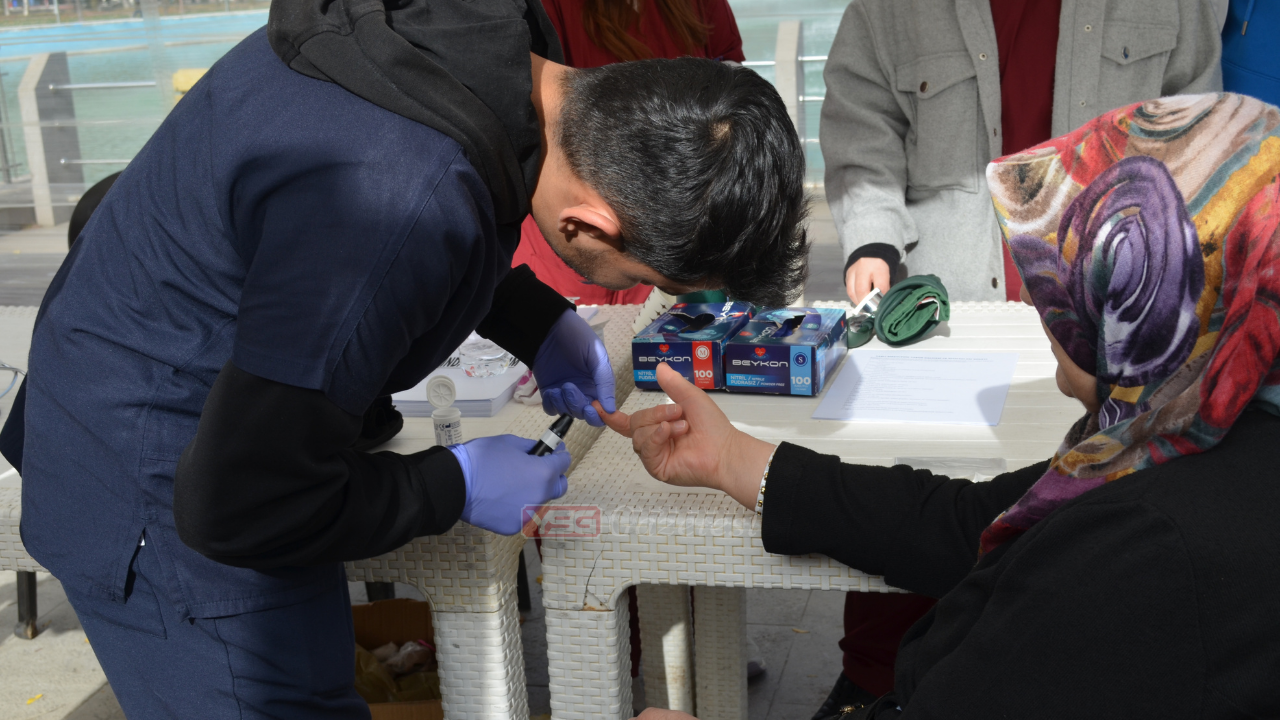 Uşak Üni Öğrencileri2