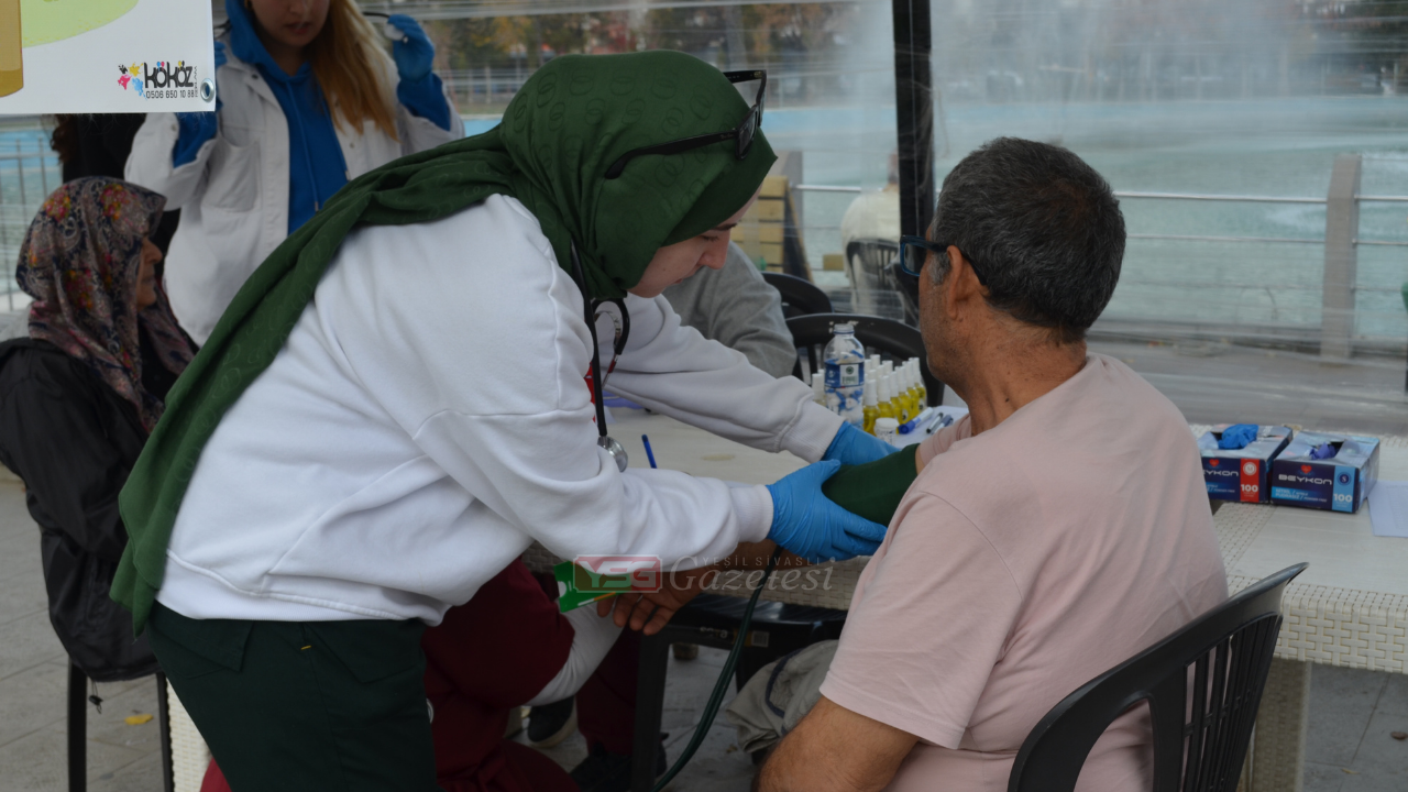 Uşak Üni Öğrencileri3