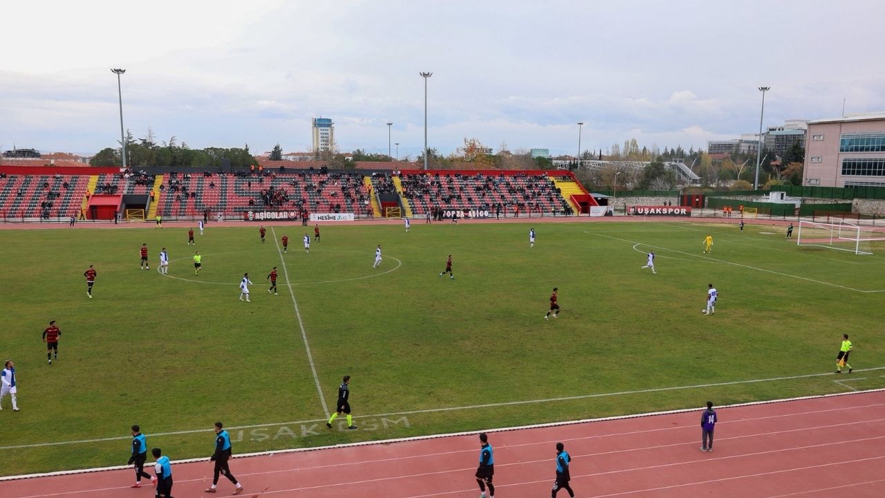 Uşakspor 1 (1)-2