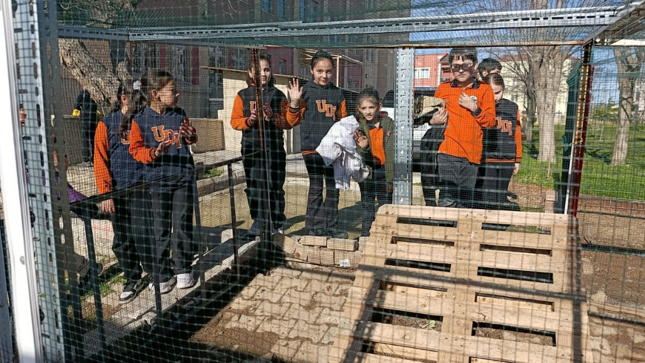 Di̇ki̇li̇taş Öğrenci̇leri̇ İç 2