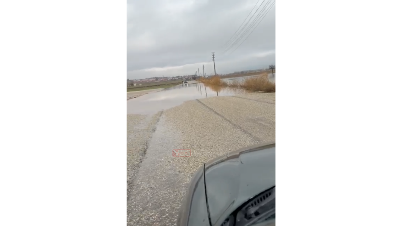 Yağmur Göl Iç Foto 3