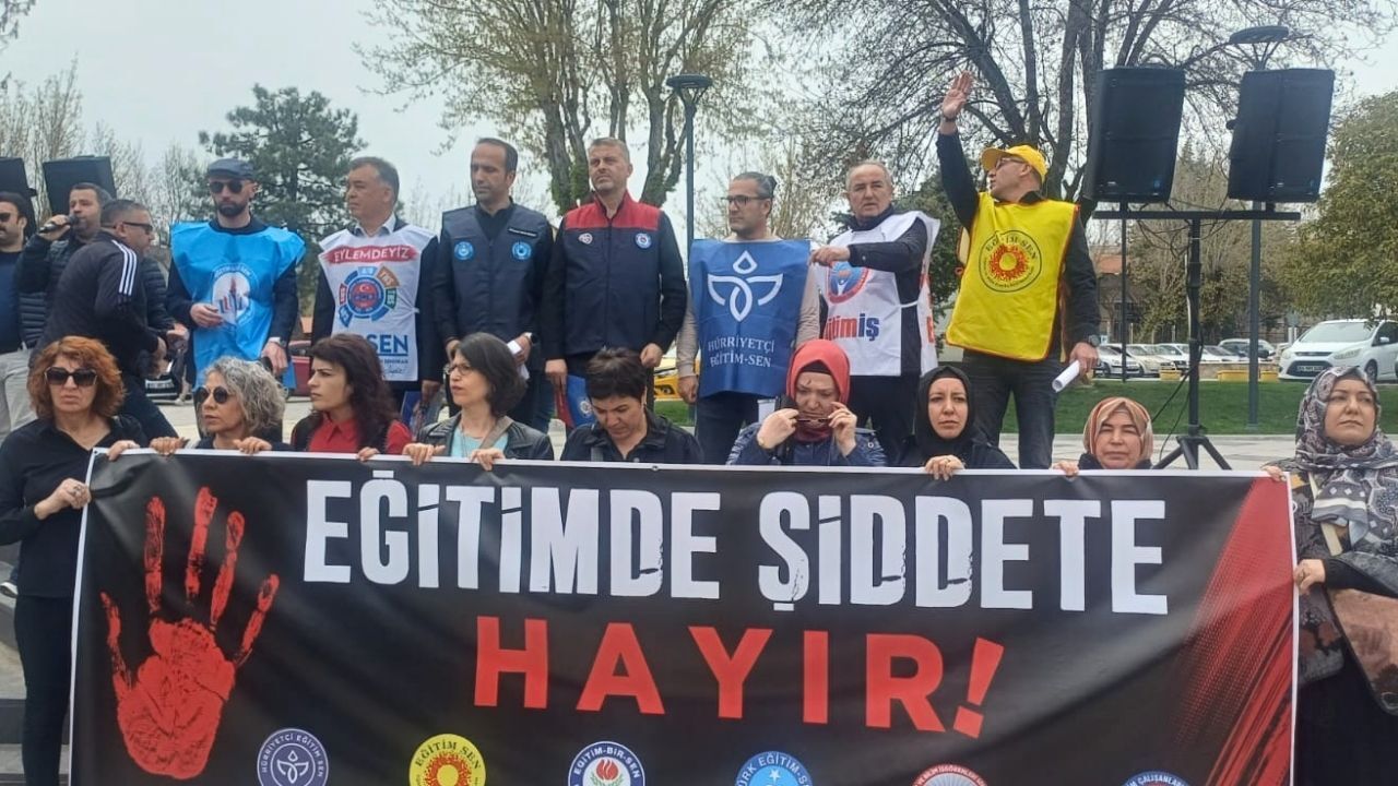 Uşak’ta Öğretmenler