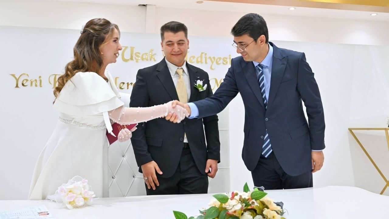 Onlar Erdi̇ Muradina