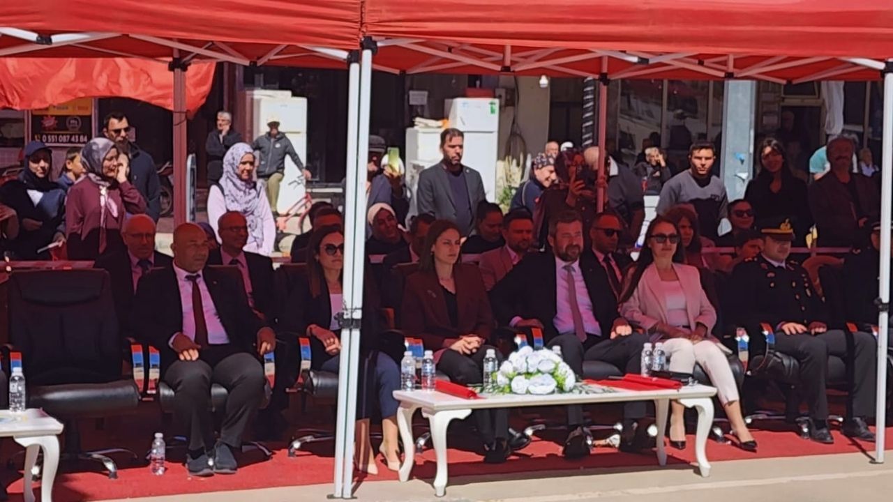 Sivaslı Ilçesinde 19 Mayıs Atatürk'ü Anma Gençlik Ve Spor Bayramı Coşkuyla Kutlandı (1)