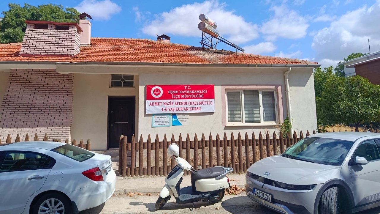Uşaklı Vatanperver Müftünün Adı Kur’an Kursuna Verildi