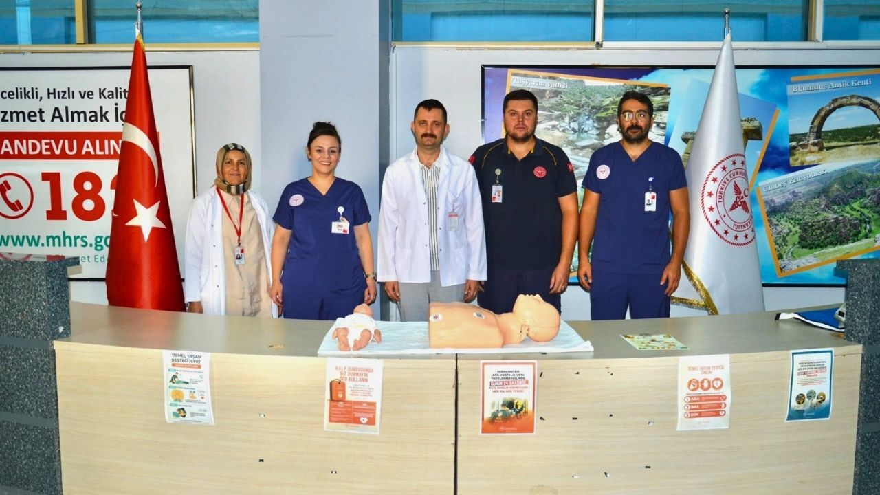 Uşak EAH’ta Hasta Yakınlarına İlk Yardım Eğitimi Verildi
