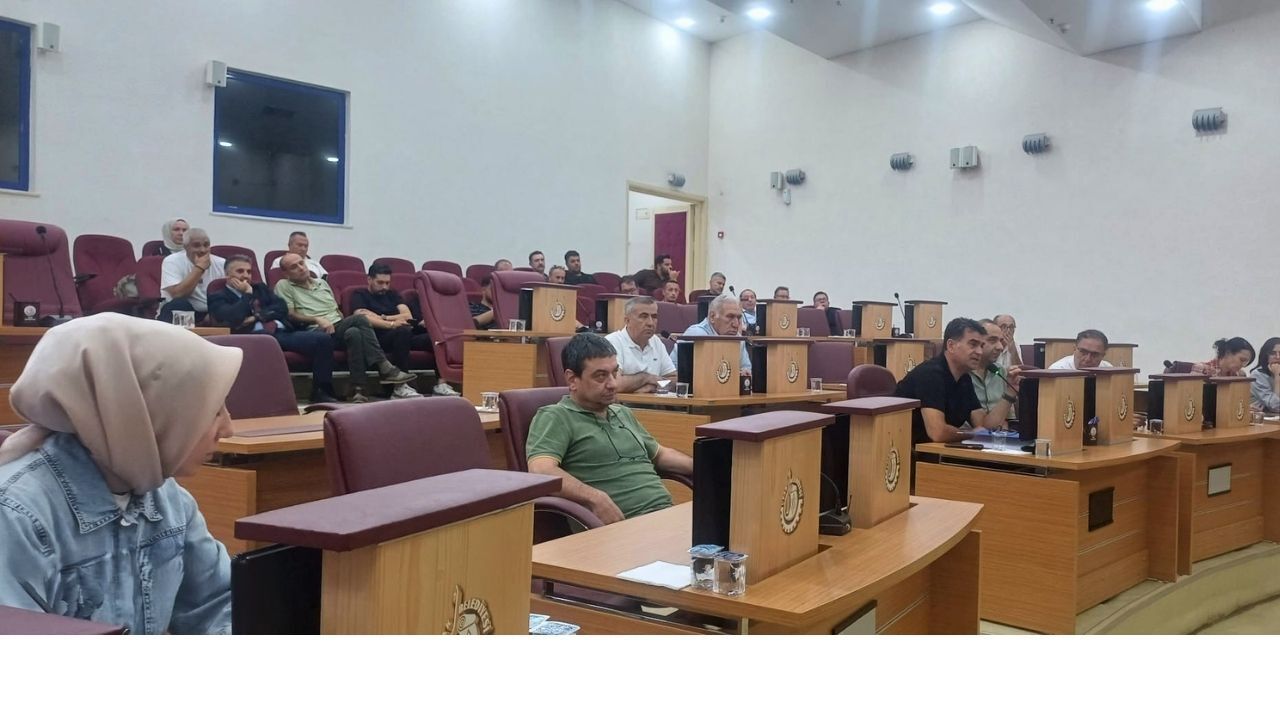 Uşak Belediye Meclisinde ‘Tolga Pirinçci’ Tartışması