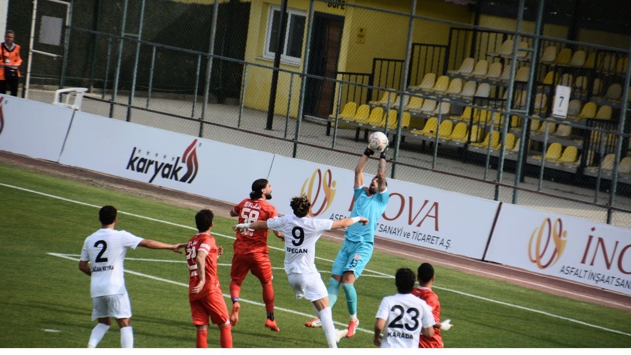 Uşakspor Hezimete Uğradı: Balıkesirspor: 4 - Uşakspor: 1