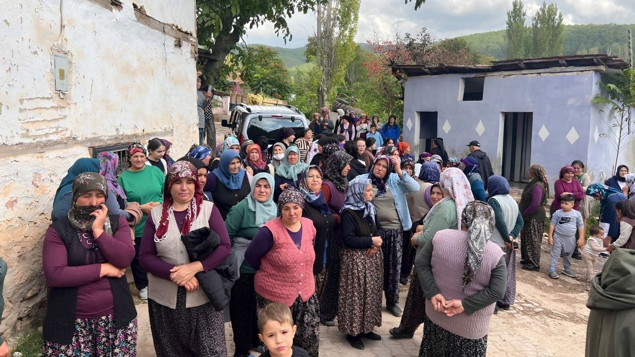 Uşak Murat Dağı Kadınları: “Bizim Akciğerlerimizden elinizi çekin”